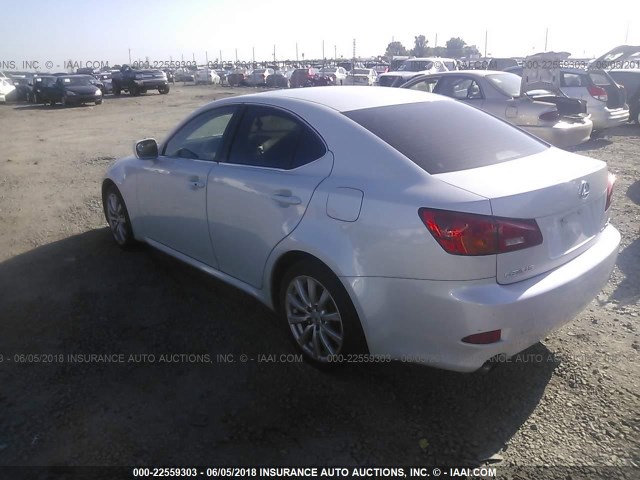 JTHCK262865004321 - 2006 LEXUS IS 250 WHITE photo 3