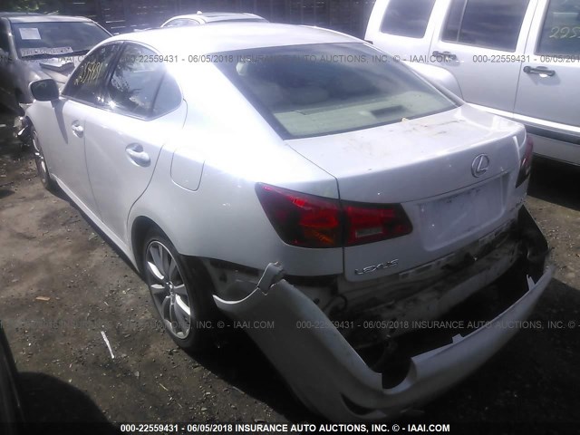 JTHCK262465001965 - 2006 LEXUS IS 250 WHITE photo 3