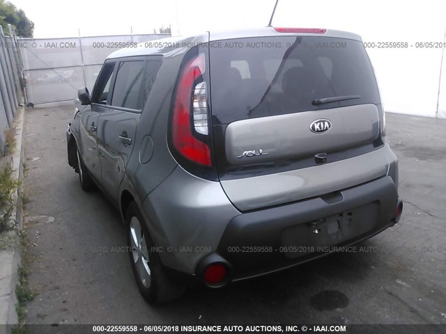 KNDJN2A25G7321955 - 2016 KIA SOUL GRAY photo 3