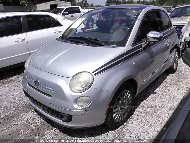 3C3CFFCR1CT118174 - 2012 FIAT 500 LOUNGE SILVER photo 2