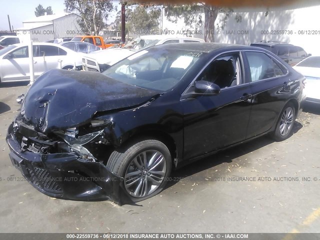 4T1BF1FKXGU128735 - 2016 TOYOTA CAMRY LE/XLE/SE/XSE BLACK photo 2