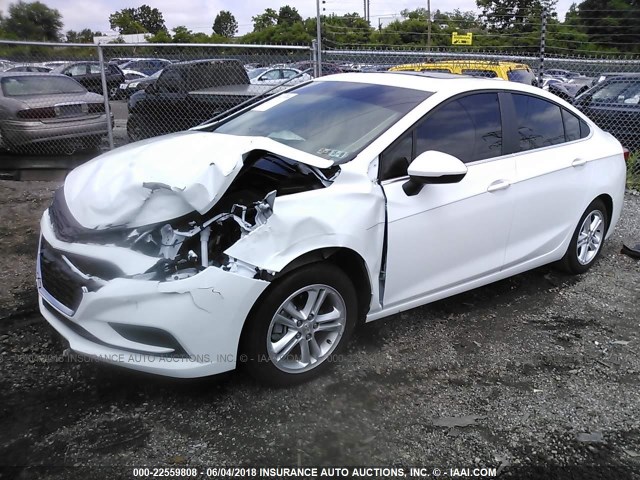 1G1BE5SM1J7160154 - 2018 CHEVROLET CRUZE LT WHITE photo 2