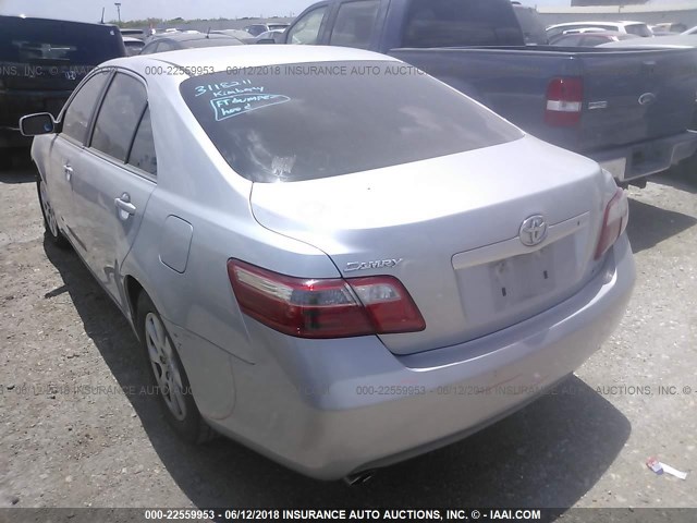 4T1BK46K37U520811 - 2007 TOYOTA CAMRY NEW GENERAT LE/XLE/SE SILVER photo 3