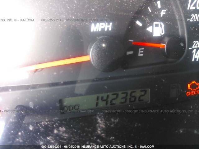 JTDBE32K230222604 - 2003 TOYOTA CAMRY LE/XLE GRAY photo 7