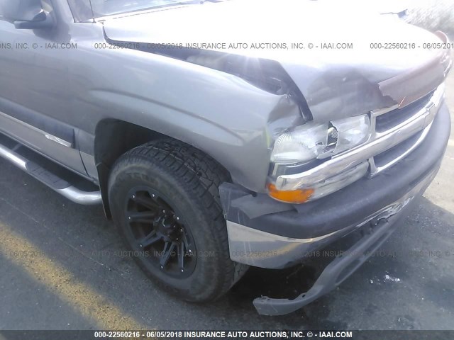 3GNFK16T41G172161 - 2001 CHEVROLET SUBURBAN K1500 GRAY photo 6