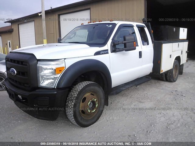 1FD9X4HY4BEA60529 - 2011 FORD F450 SUPER DUTY WHITE photo 2