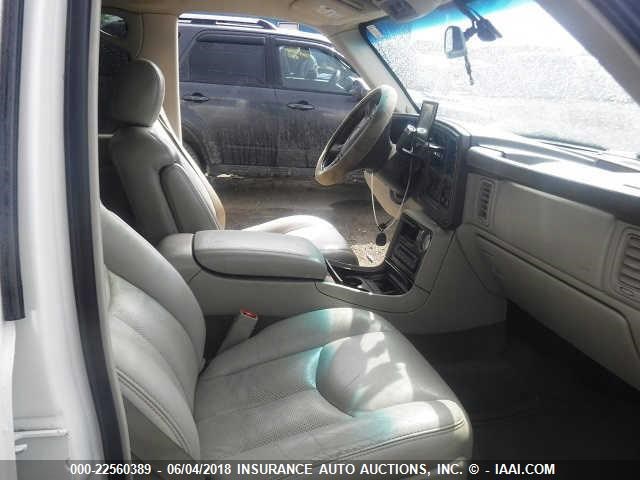 1GYEK63N54R122035 - 2004 CADILLAC ESCALADE LUXURY 白色 照片 5