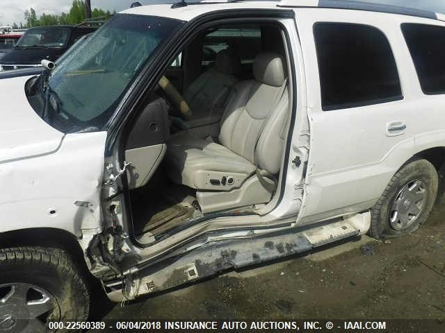 1GYEK63N54R122035 - 2004 CADILLAC ESCALADE LUXURY 白色 照片 6