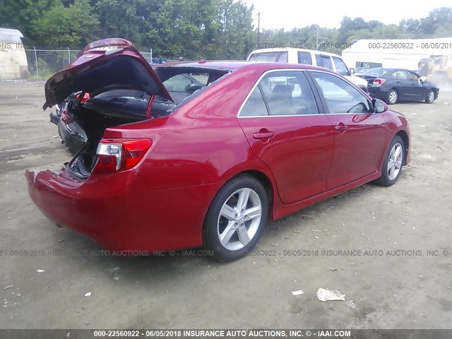 4T1BF1FKXCU574653 - 2012 TOYOTA CAMRY SE/LE/XLE 红色 照片 4