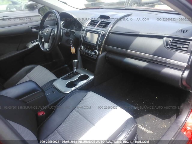 4T1BF1FKXCU574653 - 2012 TOYOTA CAMRY SE/LE/XLE 红色 照片 5