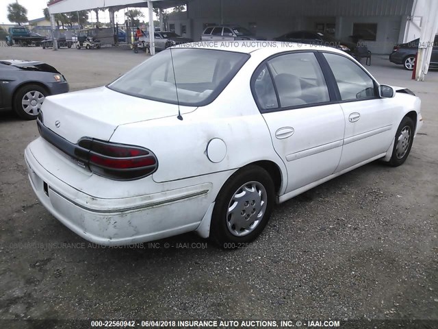 1G3NB52M6W6340840 - 1998 OLDSMOBILE CUTLASS WHITE photo 4