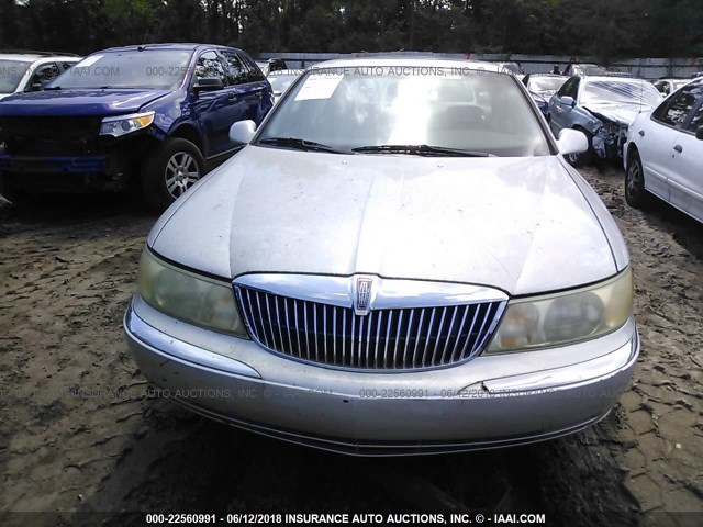 1LNFM97V2WY640866 - 1998 LINCOLN CONTINENTAL  Srebrny zdjęcie 6