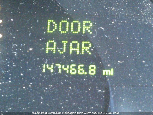 1LNFM97V2WY640866 - 1998 LINCOLN CONTINENTAL  Srebrny zdjęcie 7