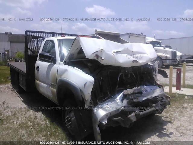 1GBJC34U84E283321 - 2004 CHEVROLET C3500 WHITE photo 1