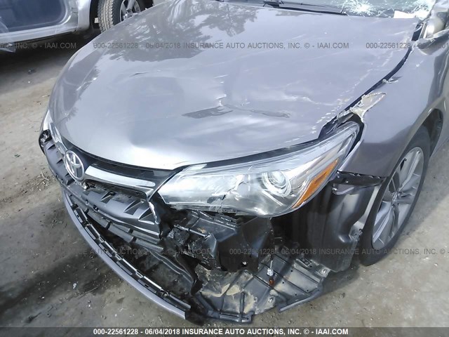 4T1BF1FK4HU445539 - 2017 TOYOTA CAMRY LE/XLE/SE/XSE ნაცრისფერი ფოტო 6