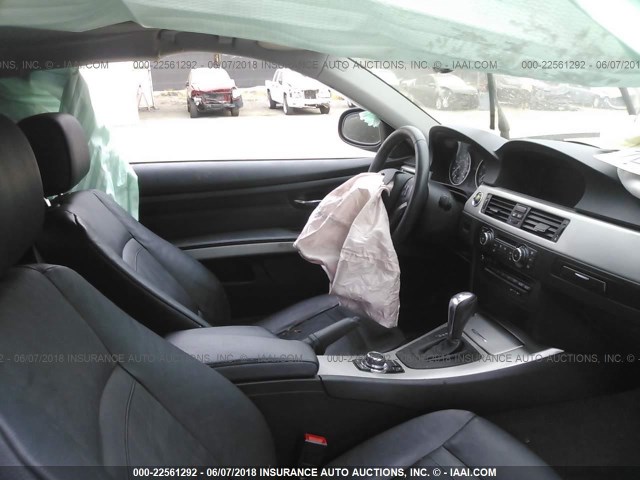 WBAKE5C59DJ107754 - 2013 BMW 328 I SULEV GRAY photo 5