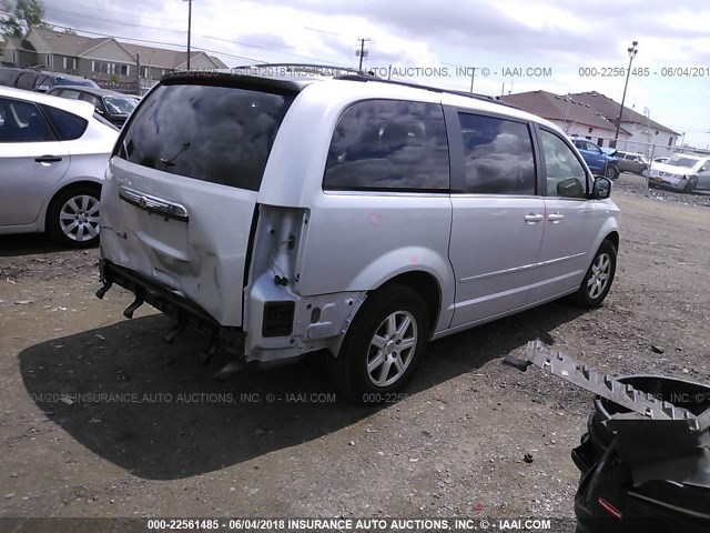 2A8HR54P18R824354 - 2008 CHRYSLER TOWN & COUNTRY TOURING SILVER photo 4