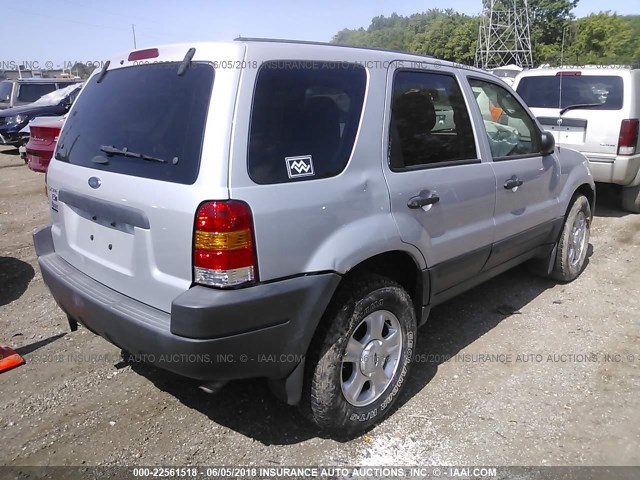 1FMYU03103KD40359 - 2003 FORD ESCAPE XLT SILVER photo 4