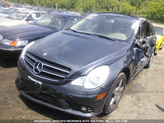 4JGCB6FE7AA110029 - 2010 MERCEDES-BENZ R 350 4MATIC GRAY photo 2