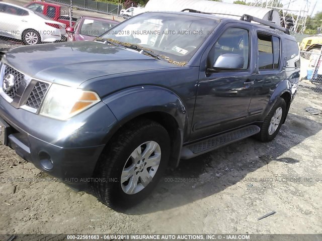 5N1AR18W15C701348 - 2005 NISSAN PATHFINDER LE/SE/XE BLUE photo 2