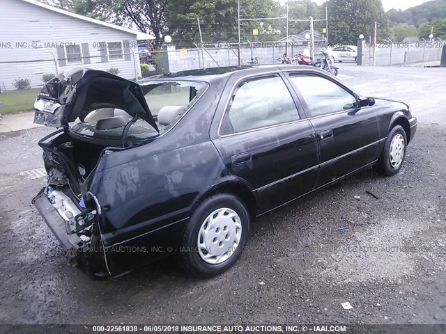 4T1BG22K4XU390789 - 1999 TOYOTA CAMRY CE/LE/XLE BLACK photo 4