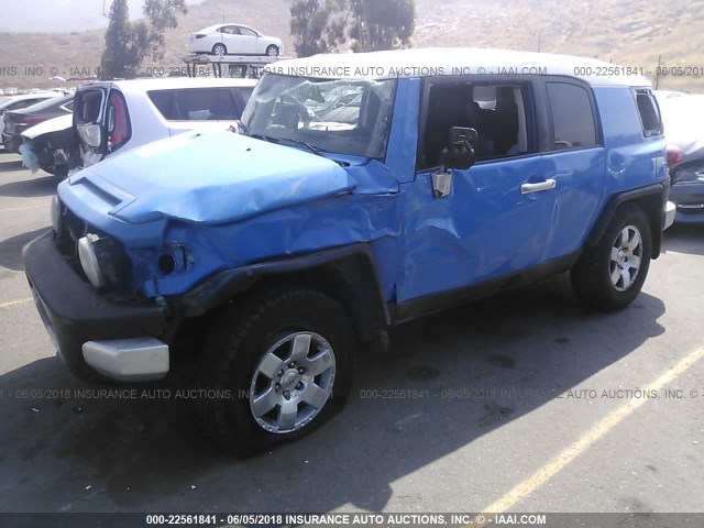 JTEBU11F170082851 - 2007 TOYOTA FJ CRUISER BLUE photo 2