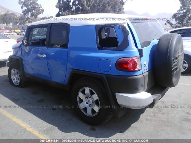 JTEBU11F170082851 - 2007 TOYOTA FJ CRUISER BLUE photo 3