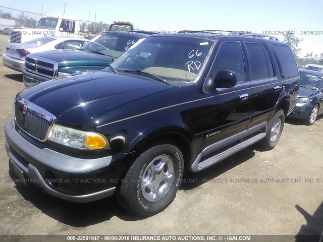 5LMPU28A8XLJ22795 - 1999 LINCOLN NAVIGATOR BLACK photo 2
