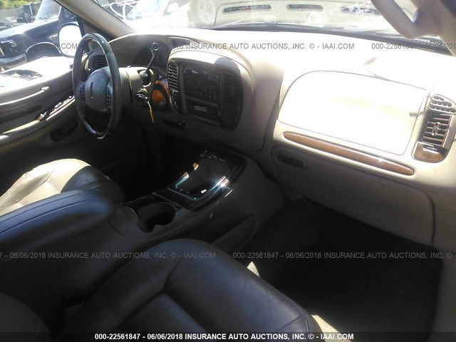 5LMPU28A8XLJ22795 - 1999 LINCOLN NAVIGATOR BLACK photo 5
