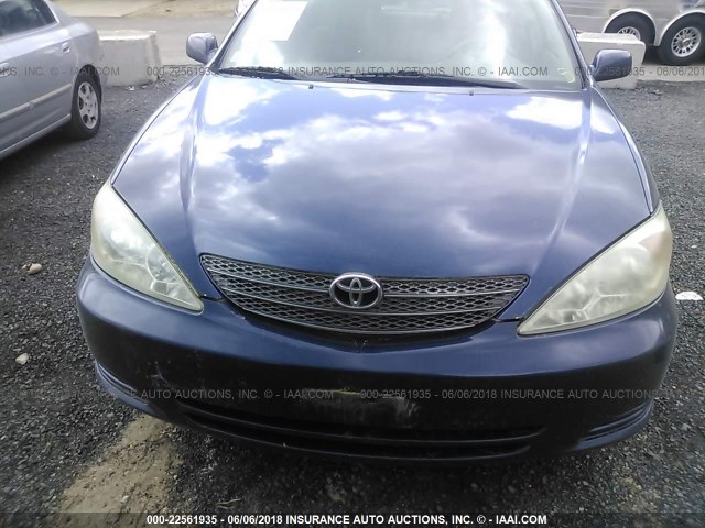 4T1BE32K12U544802 - 2002 TOYOTA CAMRY LE/XLE/SE 海军蓝 照片 6