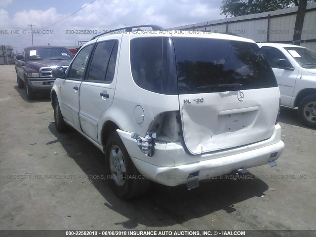 4JGAB54E1YA182844 - 2000 MERCEDES-BENZ ML 320 WHITE photo 3