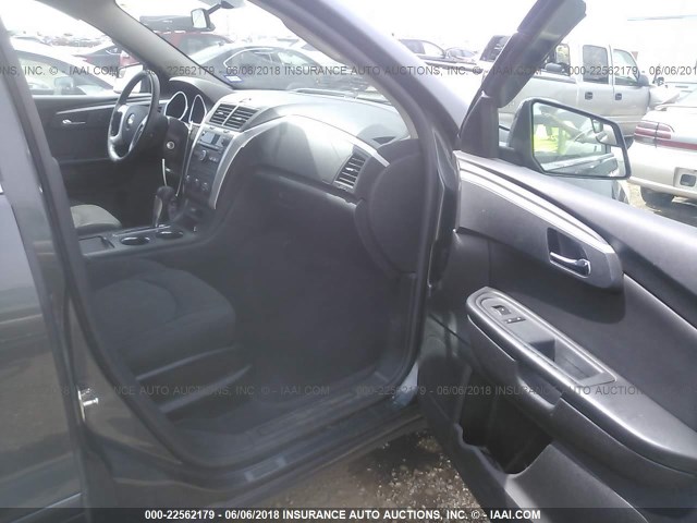 1GNLVFED1AJ248922 - 2010 CHEVROLET TRAVERSE LT GRAY photo 5