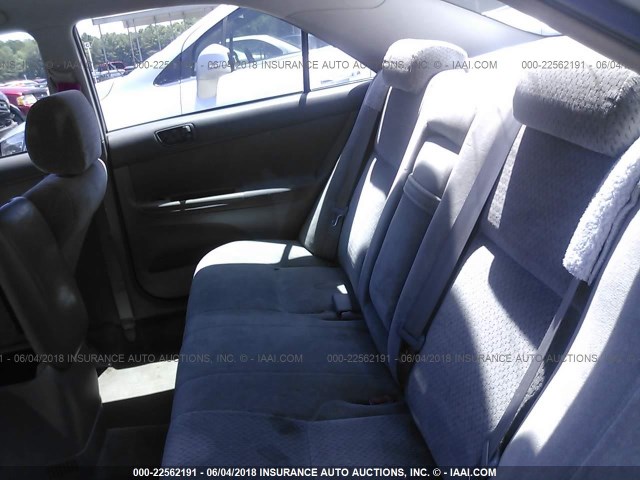 4T1BE32K42U100250 - 2002 TOYOTA CAMRY LE/XLE/SE ვერცხლისფერი ფოტო 8