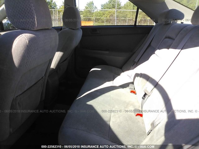 4T1BE32K64U940856 - 2004 TOYOTA CAMRY LE/XLE/SE ვერცხლისფერი ფოტო 8