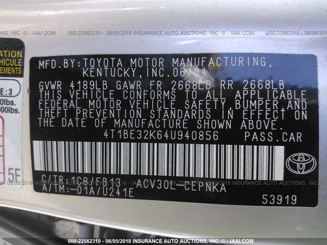 4T1BE32K64U940856 - 2004 TOYOTA CAMRY LE/XLE/SE ვერცხლისფერი ფოტო 9