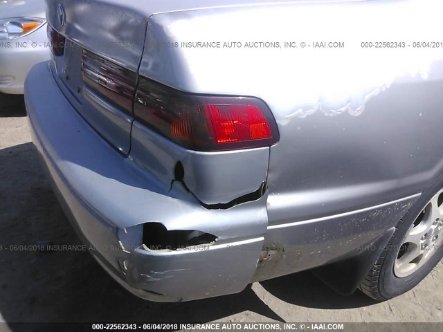 JT2BG22K4X0298909 - 1999 TOYOTA CAMRY LE/XLE SILVER photo 6