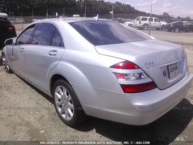 WDDNG86X18A162493 - 2008 MERCEDES-BENZ S 550 4MATIC SILVER photo 3