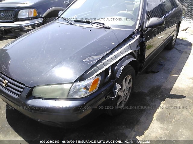 JT2BF22K0X0176258 - 1999 TOYOTA CAMRY LE/XLE BLACK photo 6