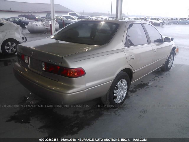 4T1BG22K31U037144 - 2001 TOYOTA CAMRY CE/LE/XLE ოქროსფერი ფოტო 4