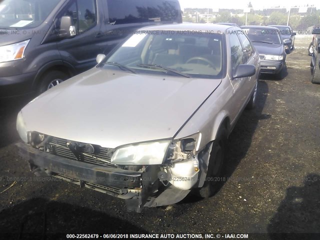 JT2BG22K110537825 - 2001 TOYOTA CAMRY CE/LE/XLE GOLD photo 2