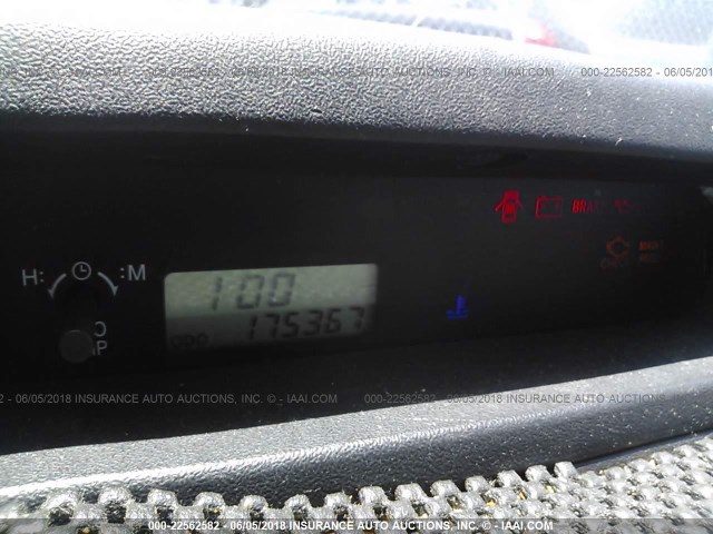 JTLKT334440164071 - 2004 TOYOTA SCION XB GRAY photo 7