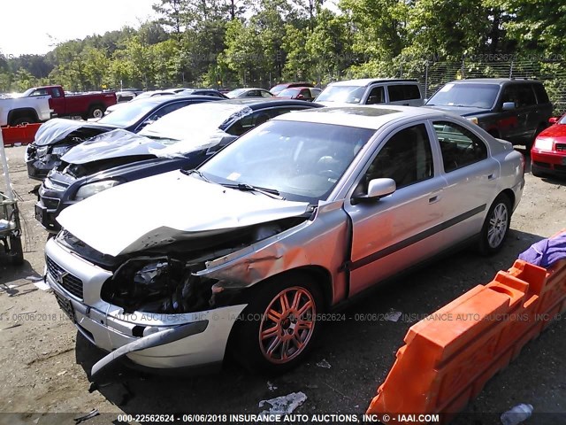 YV1RS61T542338222 - 2004 VOLVO S60 SILVER photo 2