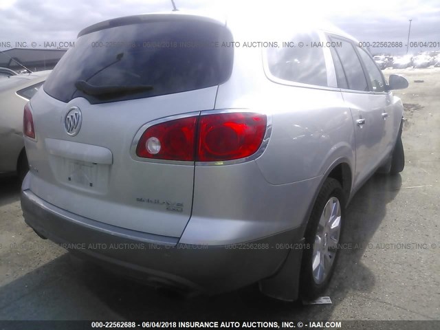 5GALVCED0AJ173638 - 2010 BUICK ENCLAVE CXL SILVER photo 4