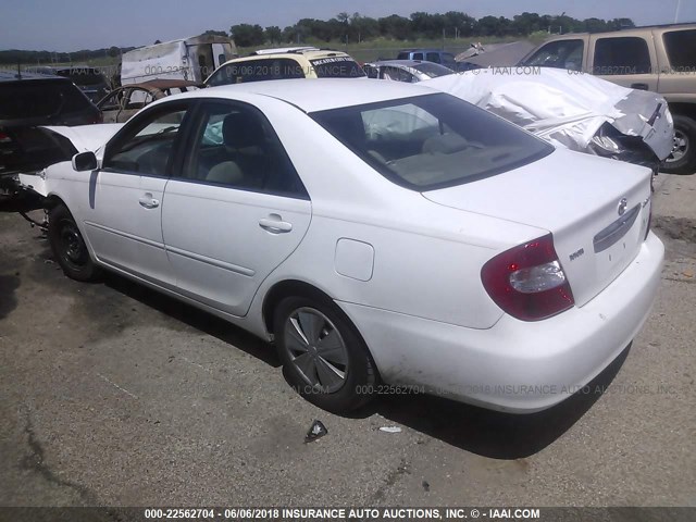 4T1BE32K22U023622 - 2002 TOYOTA CAMRY LE/XLE/SE თეთრი ფოტო 3