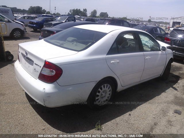 4T1BE32K22U023622 - 2002 TOYOTA CAMRY LE/XLE/SE თეთრი ფოტო 4