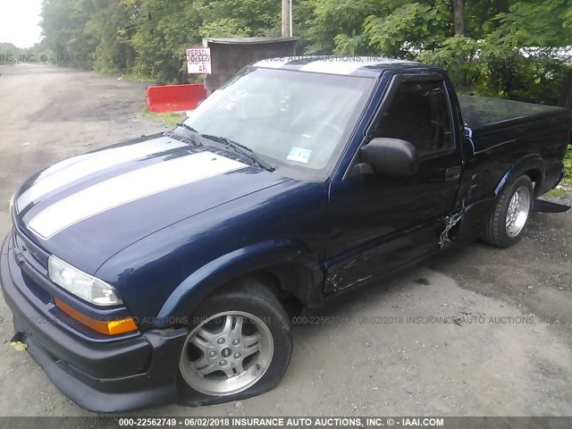 1GCCS14H938171347 - 2003 CHEVROLET S TRUCK S10 BLUE photo 2