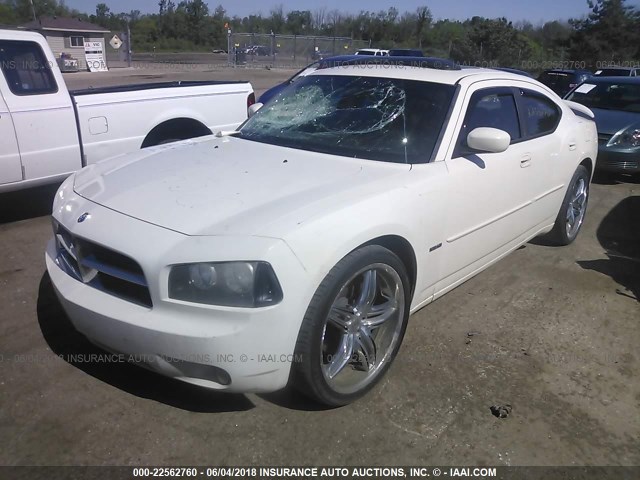 2B3CA5CTXAH115166 - 2010 DODGE CHARGER R/T WHITE photo 2