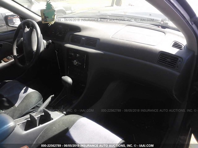 JT2BF28K0Y0288387 - 2000 TOYOTA CAMRY LE/XLE Qara foto 5