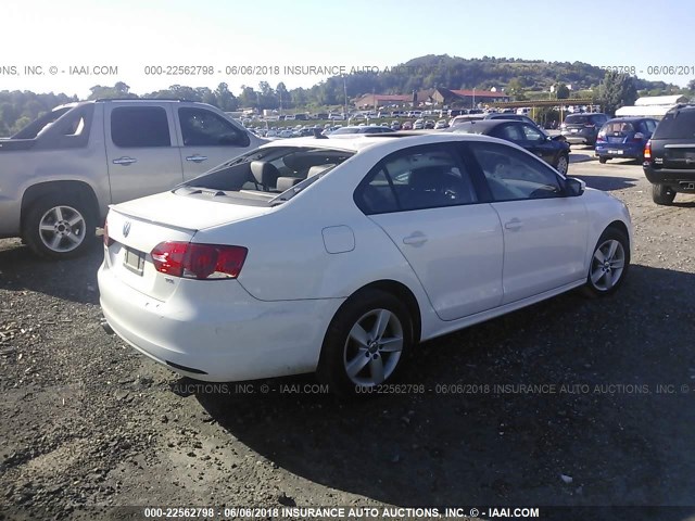 3VWLL7AJ4BM084342 - 2011 VOLKSWAGEN JETTA TDI WHITE photo 4