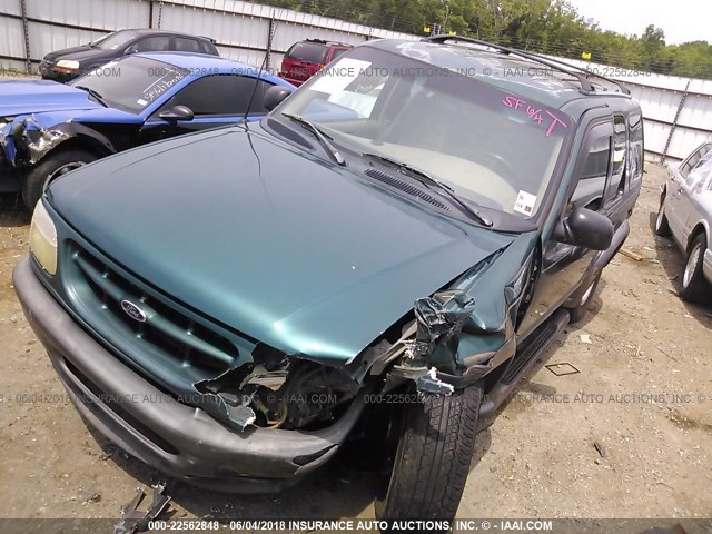 1FMYU24E1WUC32175 - 1998 FORD EXPLORER GREEN photo 2